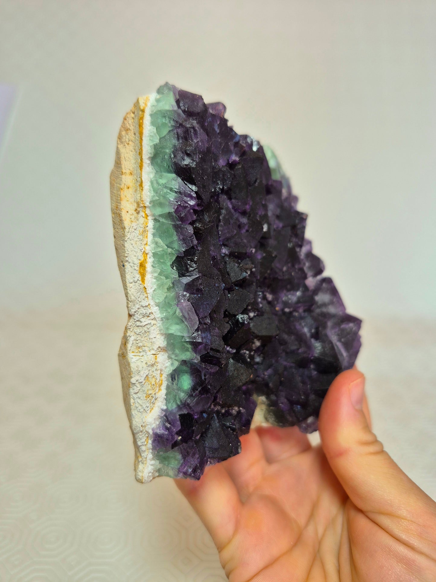 Fluorite ottaedrica bicolore