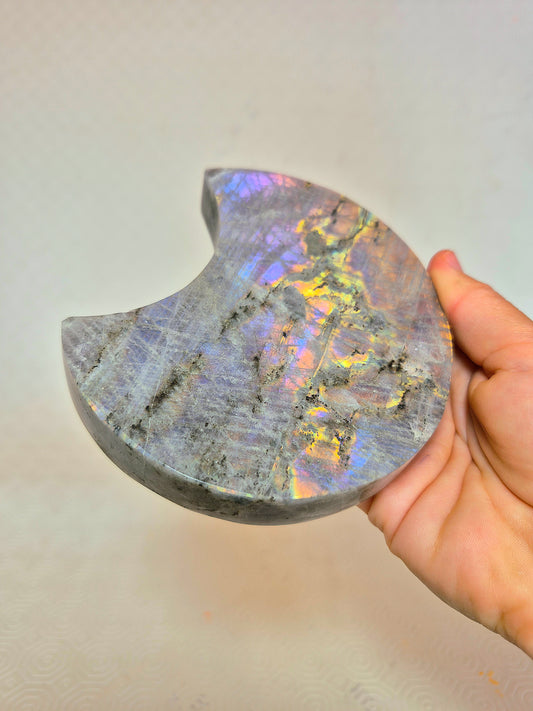 Luna in Labradorite