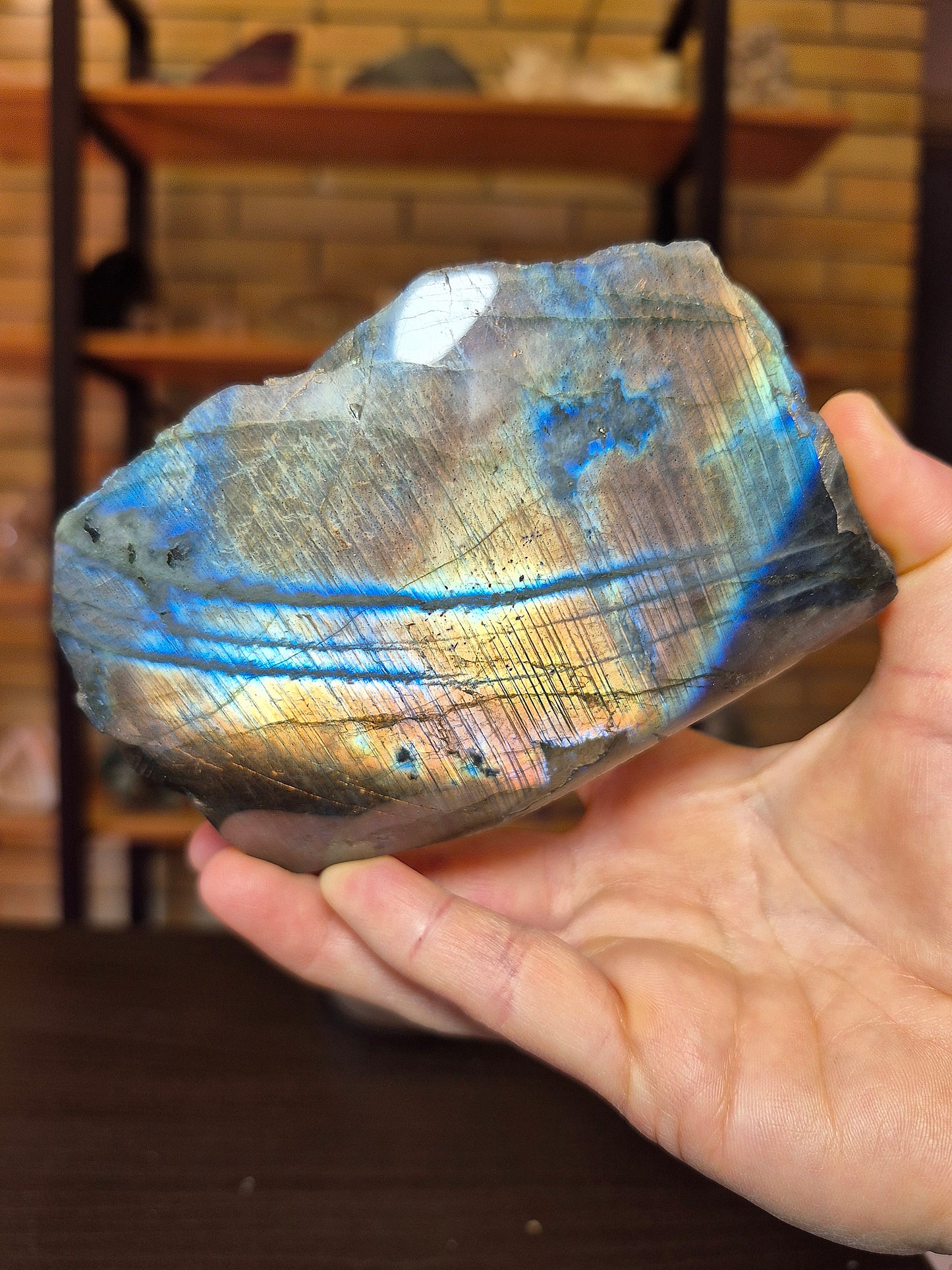 Forma Libera di Labradorite Semilucidata
